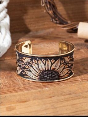 Veagan Leather Sunflower Gold-Tone Cuff Bracelet (Iron)